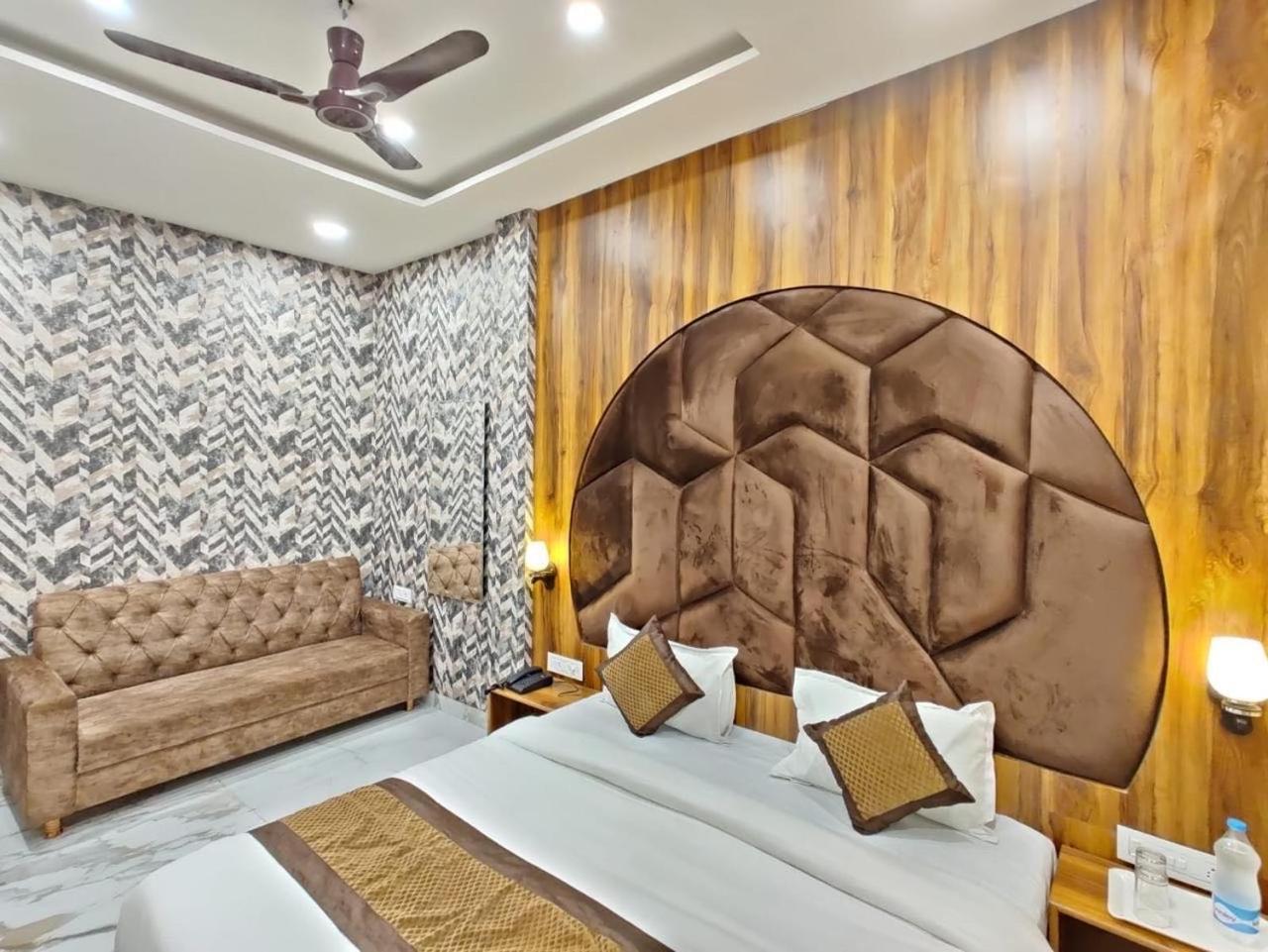 Hotel Gs Amritsar 200 Mtr From Golden Temple Exterior photo