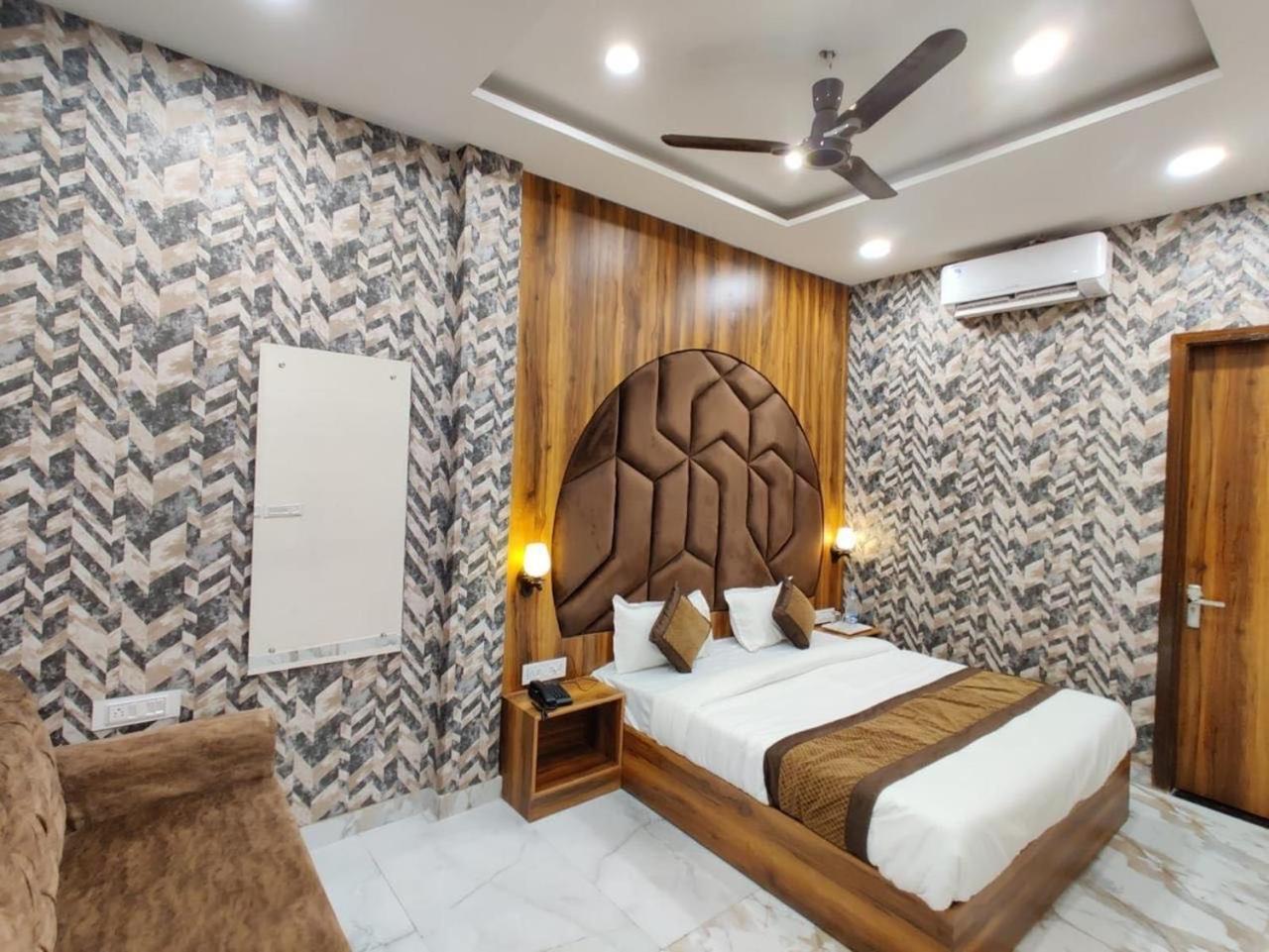 Hotel Gs Amritsar 200 Mtr From Golden Temple Exterior photo