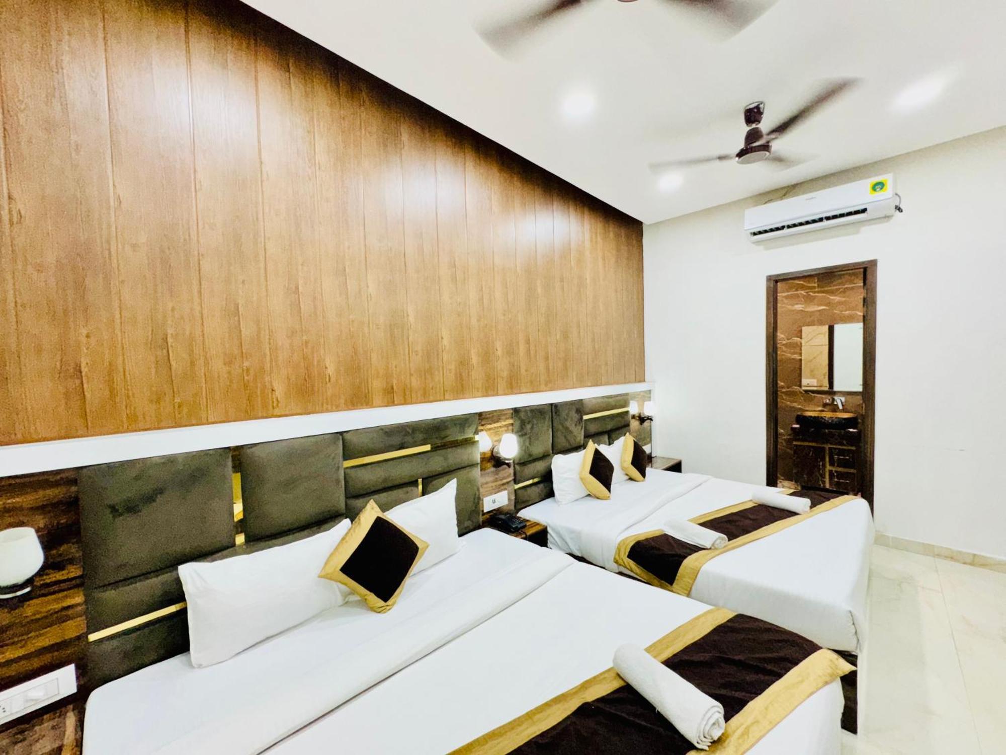 Hotel Gs Amritsar 200 Mtr From Golden Temple Exterior photo